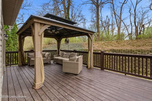 4204 Marseille Dr, Louisville, KY 40272