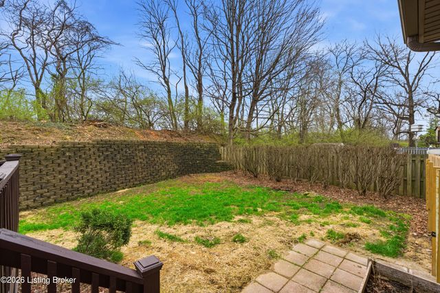 4204 Marseille Dr, Louisville, KY 40272