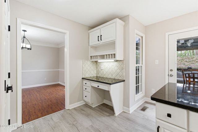 4204 Marseille Dr, Louisville, KY 40272