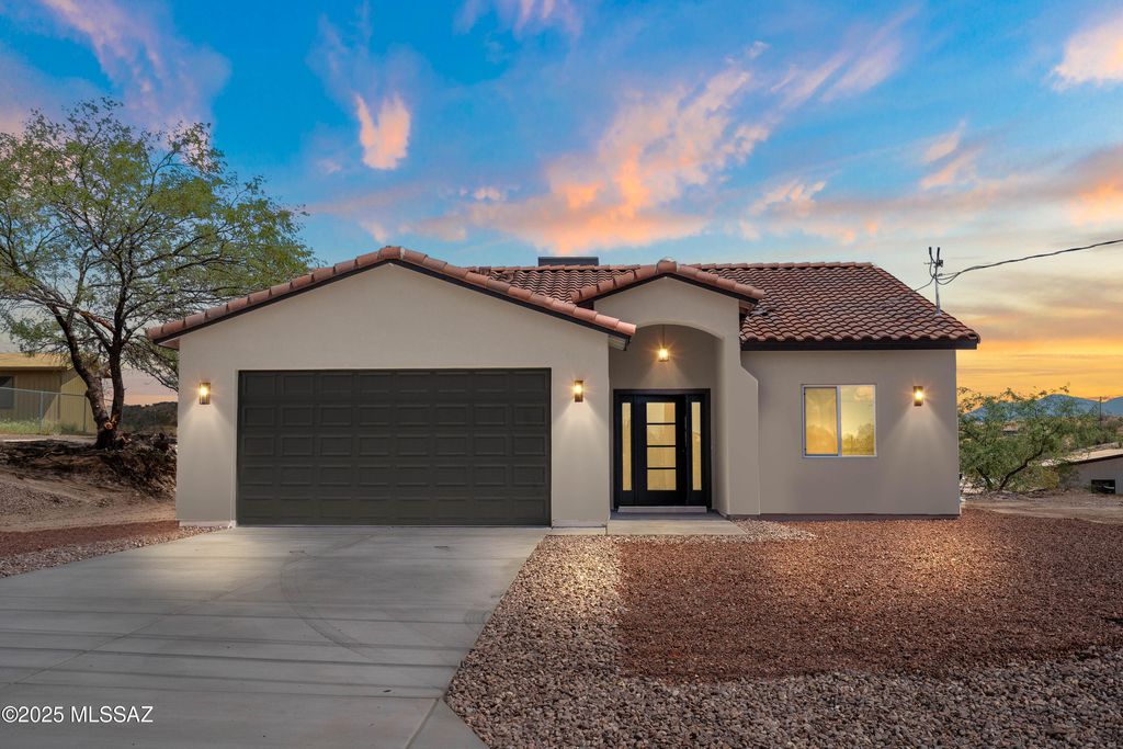 1039 Calle Coyote, Rio Rico, AZ 85648