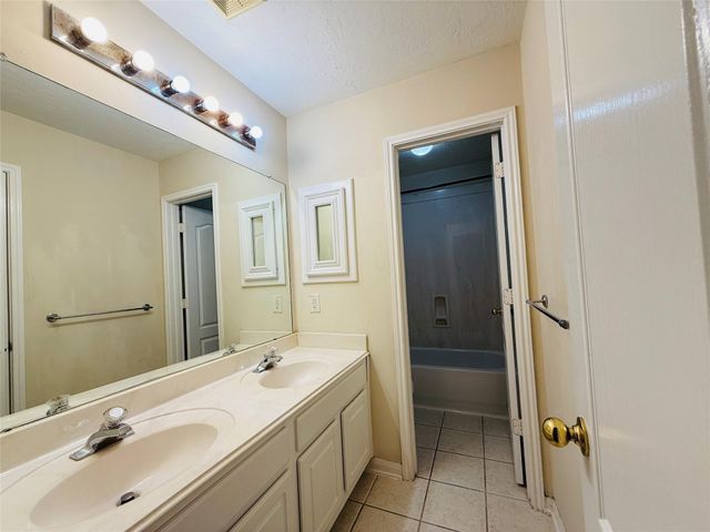 103 Greenridge Circle, League City, TX 77573