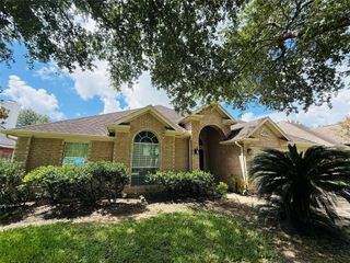 103 Greenridge Circle, League City, TX 77573