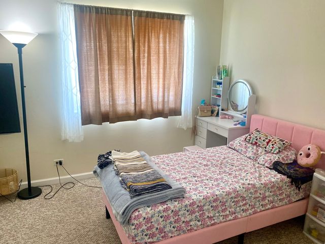 530 Meadow Green Lane 530, Round Lake Beach, IL 60073