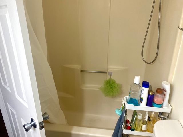 530 Meadow Green Lane 530, Round Lake Beach, IL 60073