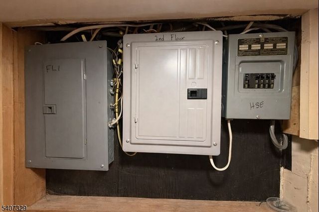 99 Cutler St, Newark City, NJ 07104