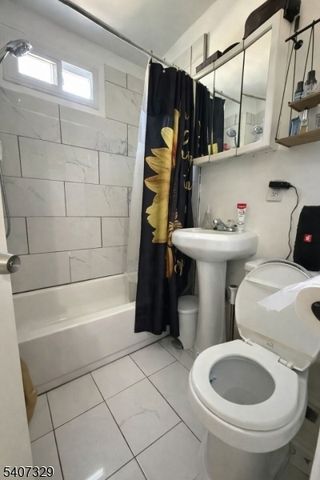 99 Cutler St, Newark City, NJ 07104