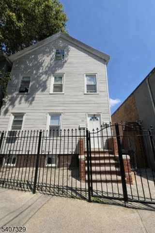99 Cutler St, Newark City, NJ 07104