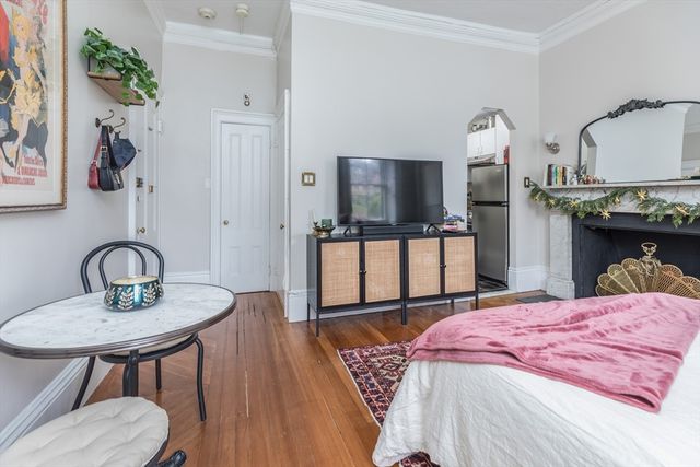 74 Mt Vernon St 1F, Boston, MA 02108