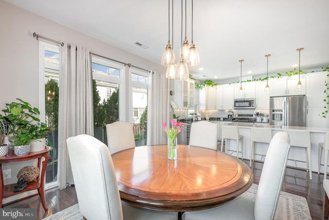 2069 CASE RD, Baltimore, MD 21222