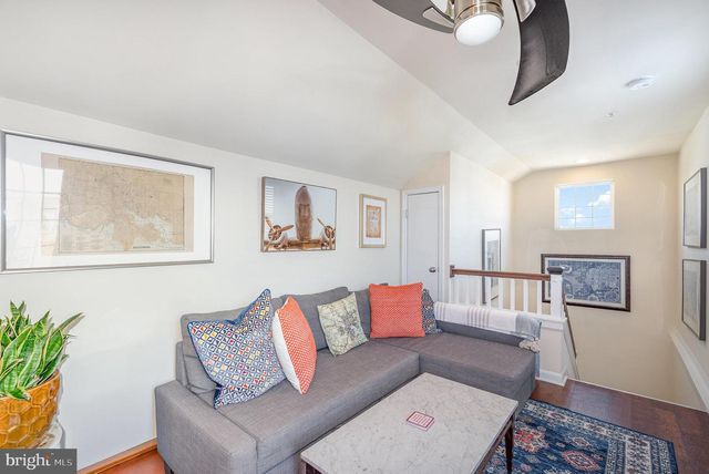 2069 CASE RD, Baltimore, MD 21222