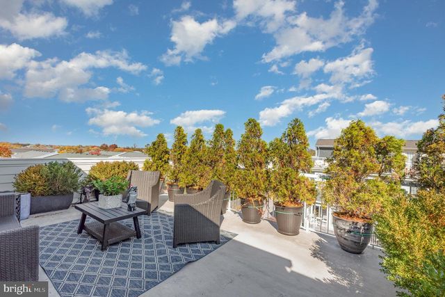 2069 CASE RD, Baltimore, MD 21222