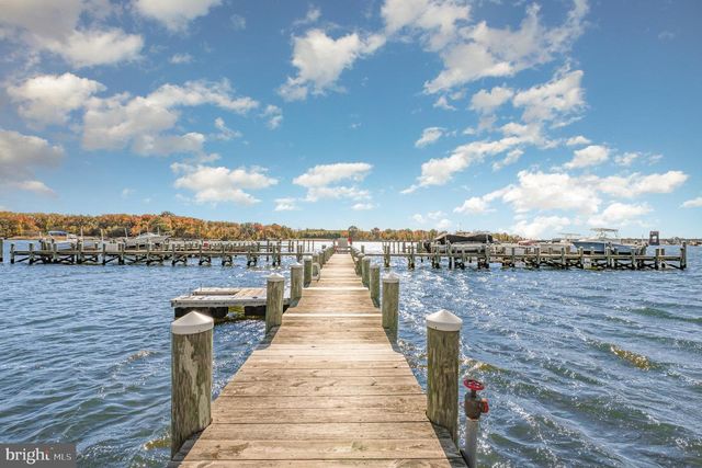 2069 CASE RD, Baltimore, MD 21222