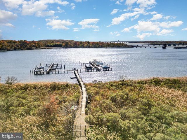 2069 CASE RD, Baltimore, MD 21222