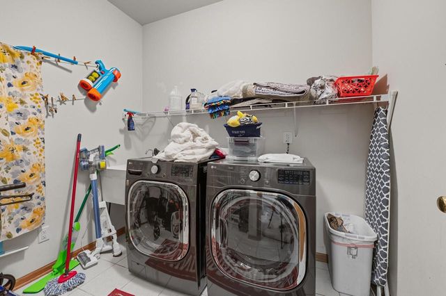 2605 Emslie DRIVE, Waukesha, WI 53188