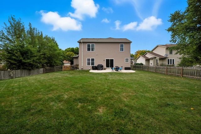 2605 Emslie DRIVE, Waukesha, WI 53188