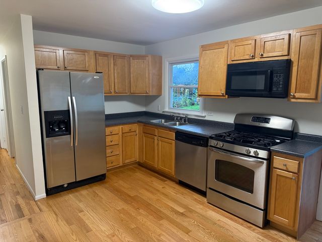 662 Walnut Road, Wauconda, IL 60084