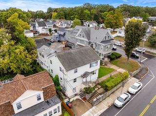 380 University Ave, Lowell, MA 01852