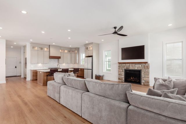 3660 Beulah Park Drive, Grove City, OH 43123