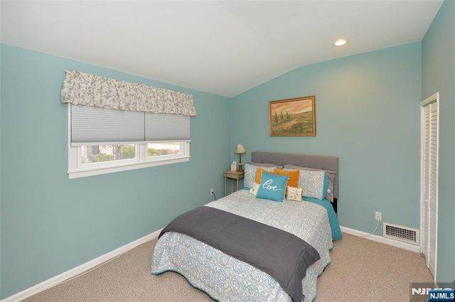 10-06 Essex Place, Fair Lawn, NJ 07410