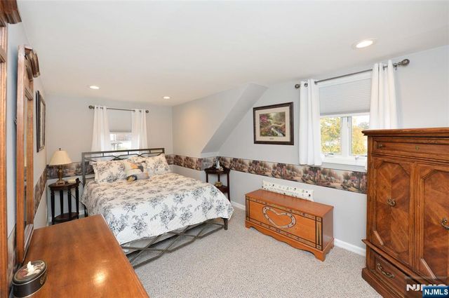 10-06 Essex Place, Fair Lawn, NJ 07410