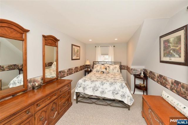 10-06 Essex Place, Fair Lawn, NJ 07410