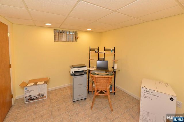 10-06 Essex Place, Fair Lawn, NJ 07410