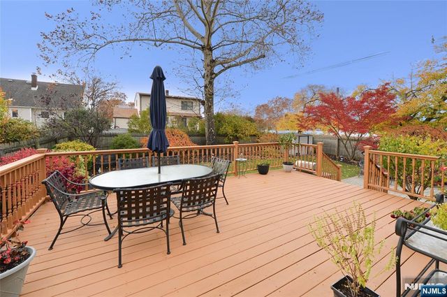 10-06 Essex Place, Fair Lawn, NJ 07410