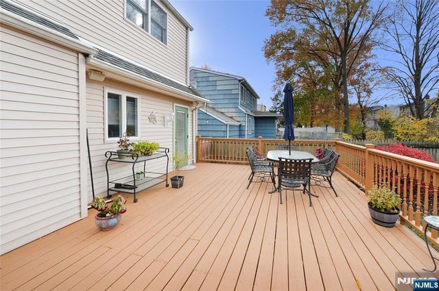 10-06 Essex Place, Fair Lawn, NJ 07410