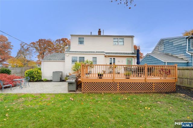 10-06 Essex Place, Fair Lawn, NJ 07410