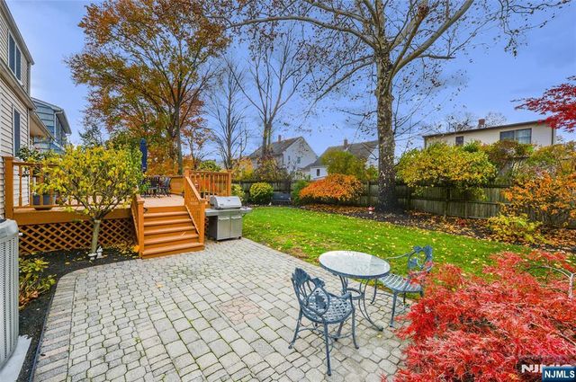 10-06 Essex Place, Fair Lawn, NJ 07410
