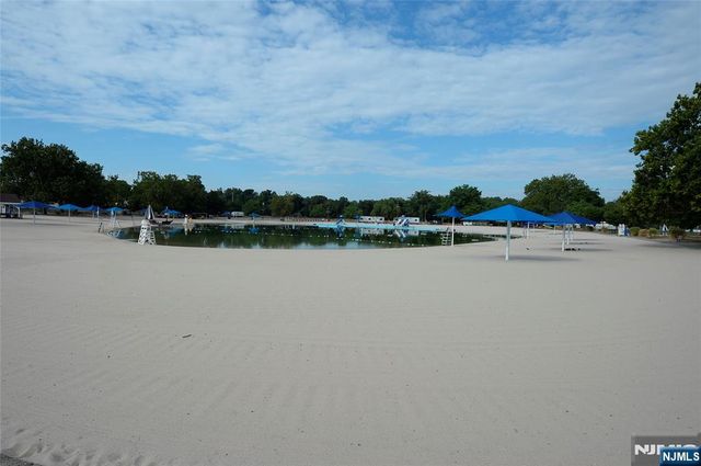 10-06 Essex Place, Fair Lawn, NJ 07410