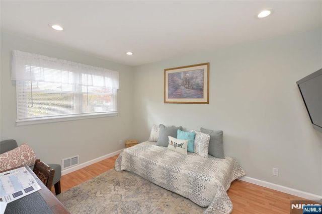 10-06 Essex Place, Fair Lawn, NJ 07410