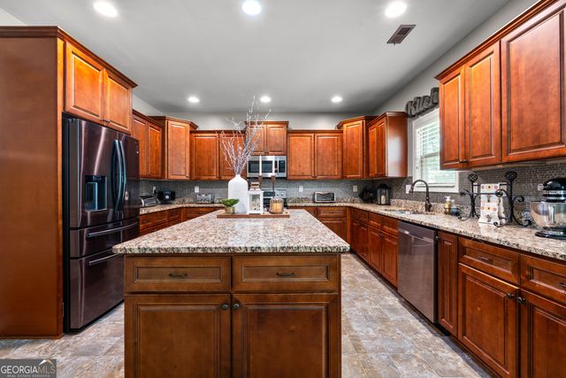 105 Renae Lane, Hogansville, GA 30230