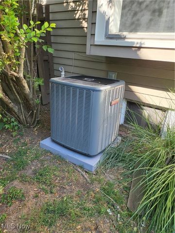 1223 Florida Avenue, Akron, OH 44314