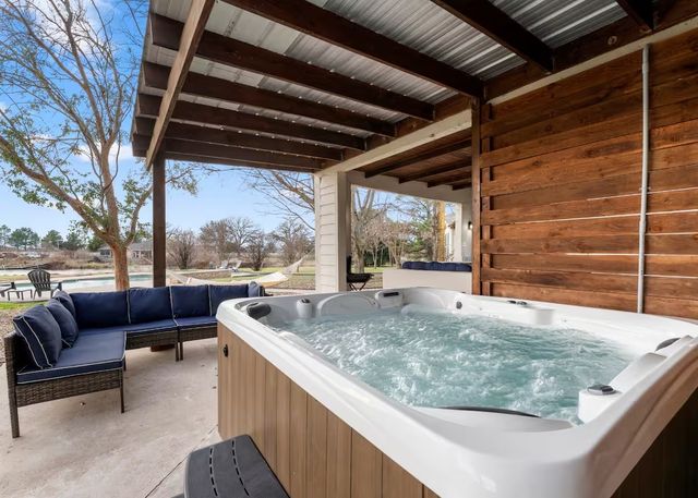 8862 County Road 4028, Kemp, TX 75143