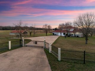 8862 County Road 4028, Kemp, TX 75143