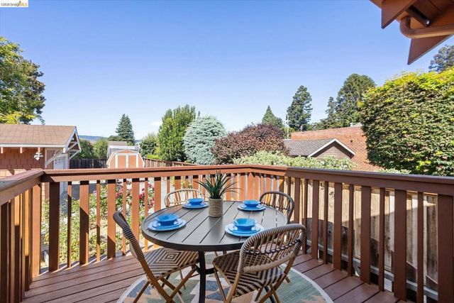 3107 Central Ave, Alameda, CA 94501