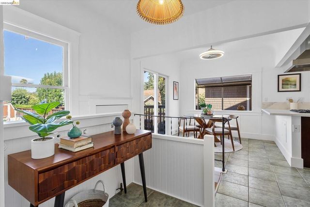 3107 Central Ave, Alameda, CA 94501
