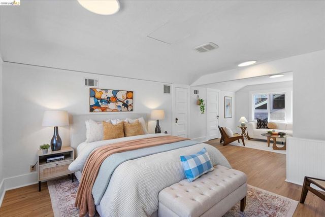3107 Central Ave, Alameda, CA 94501