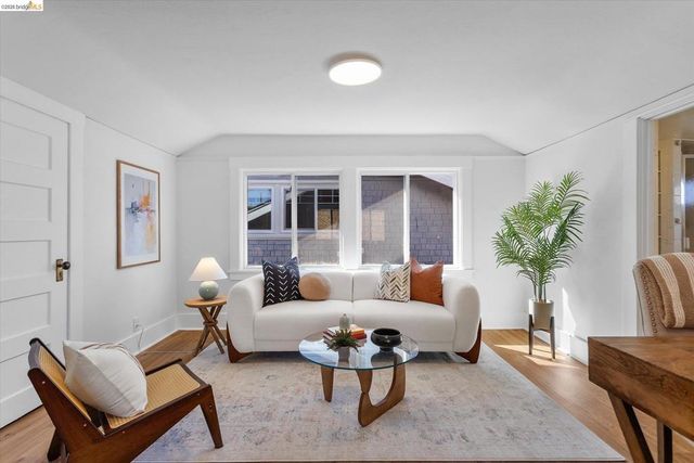 3107 Central Ave, Alameda, CA 94501