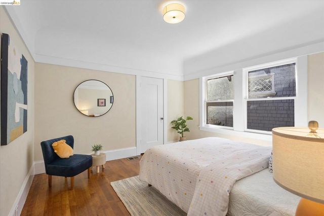 3107 Central Ave, Alameda, CA 94501