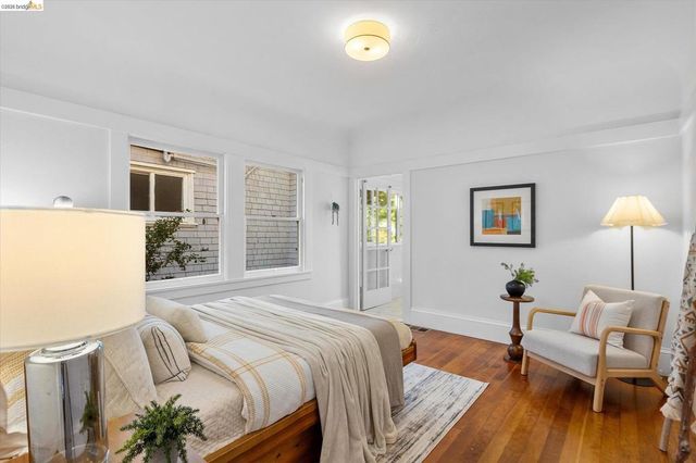3107 Central Ave, Alameda, CA 94501