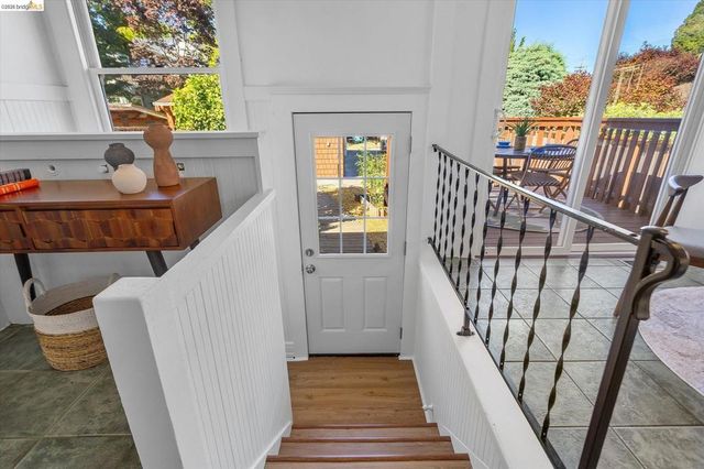 3107 Central Ave, Alameda, CA 94501