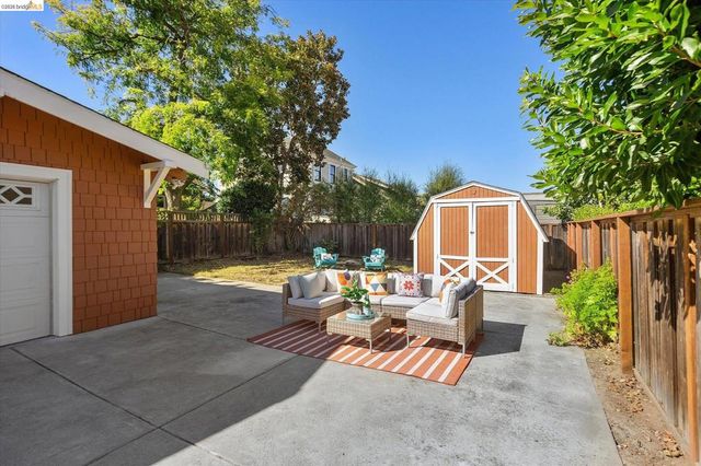 3107 Central Ave, Alameda, CA 94501
