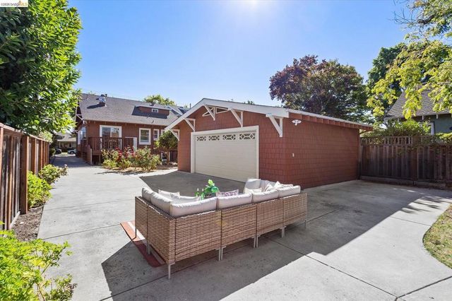 3107 Central Ave, Alameda, CA 94501
