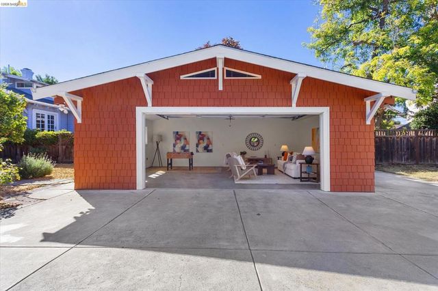 3107 Central Ave, Alameda, CA 94501