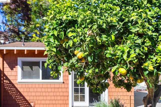 3107 Central Ave, Alameda, CA 94501