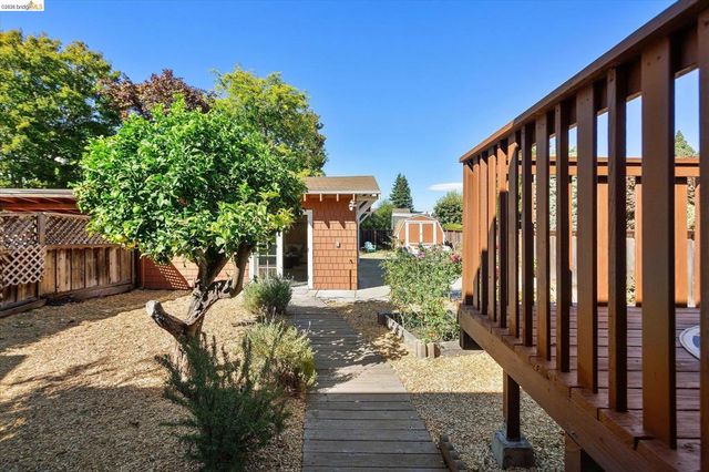 3107 Central Ave, Alameda, CA 94501