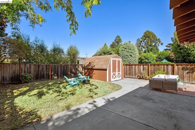 3107 Central Ave, Alameda, CA 94501