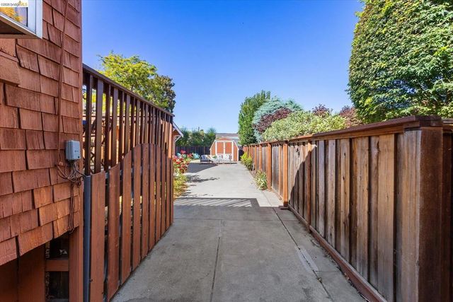 3107 Central Ave, Alameda, CA 94501